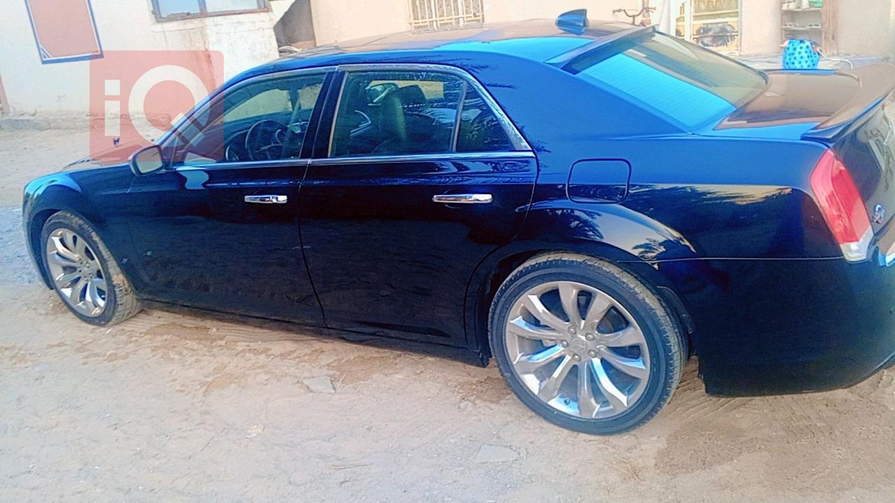 کرایسلەر 300